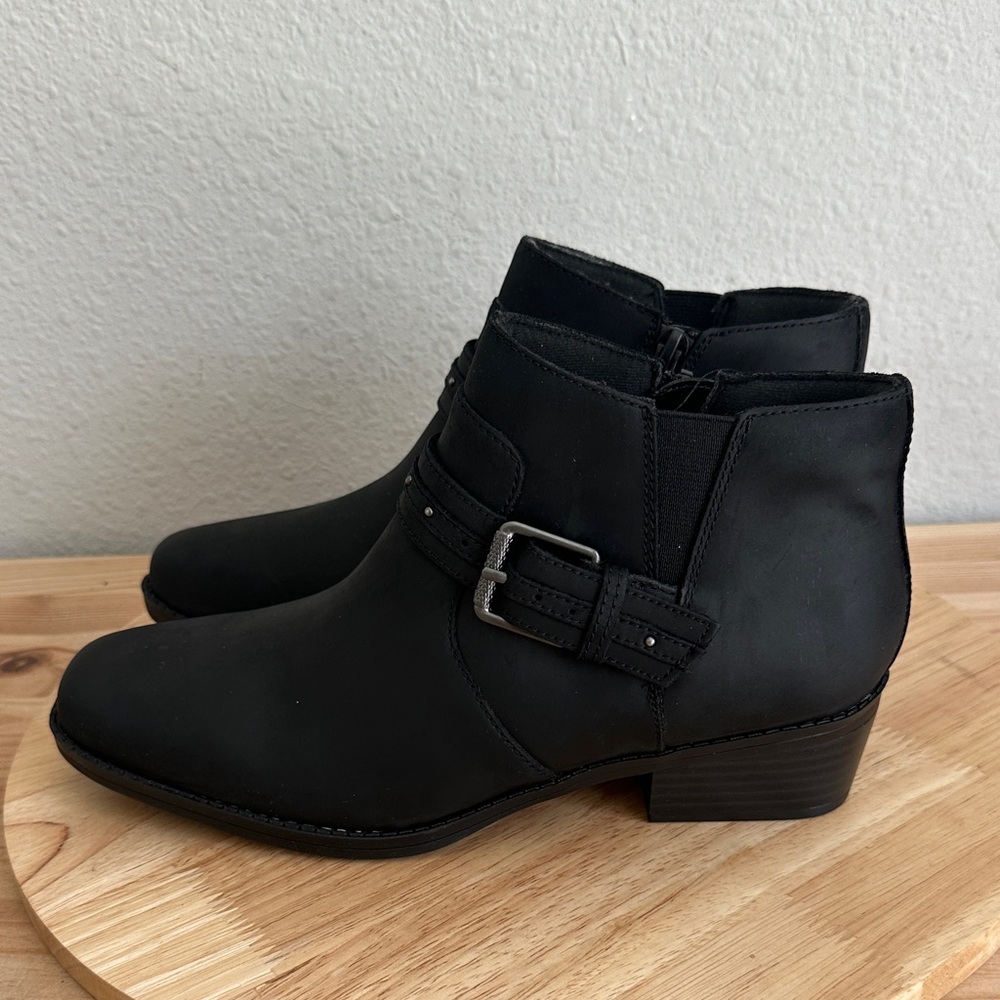 Clarks Womens Danyelle Gema Stacked Heel Booties 7.5m